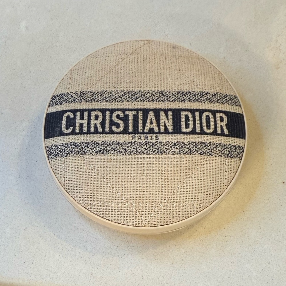 Dior Forever Limited Edition Bronze Compact - 03 Soft Bronze - Picture 7 of 9